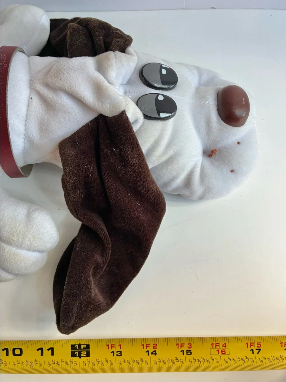 Vintage 80s White Brown Floppy Eared Pound Puppy Plush Collar